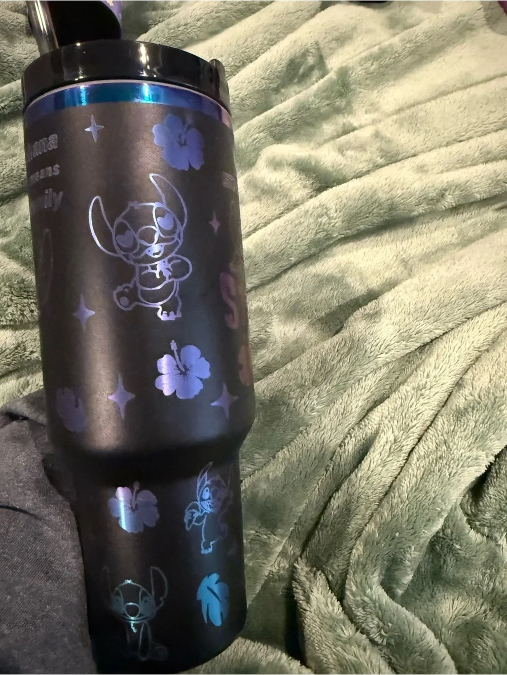Stanley Chroma 40oz Tumbler Lid with Embossed Stitch print. Like New. - Picture 5 of 9